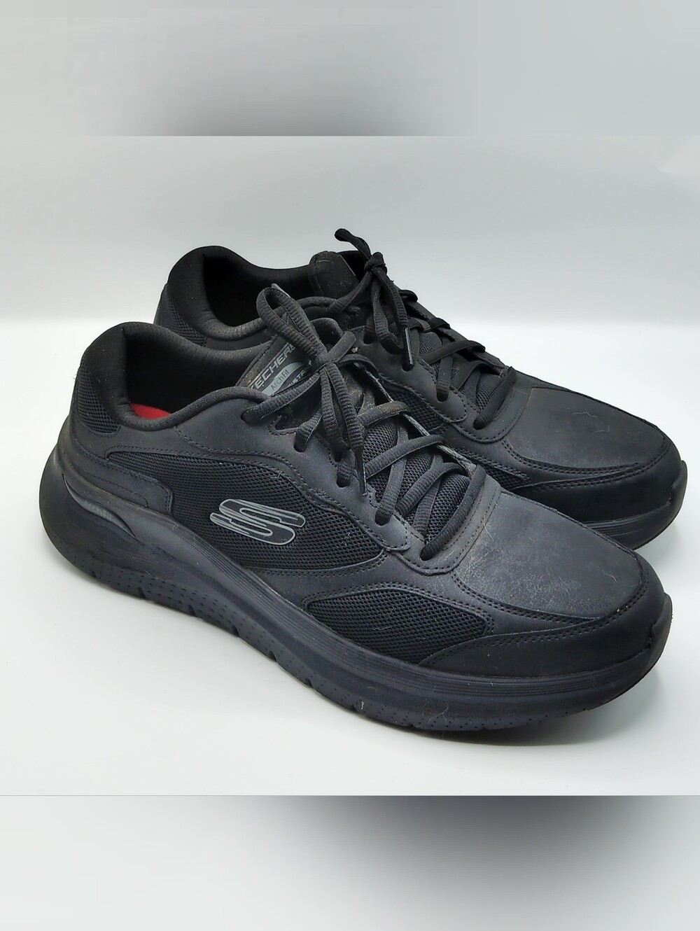Skechers Men's Arch Fit Black Athletic Lace-Up Sneakers